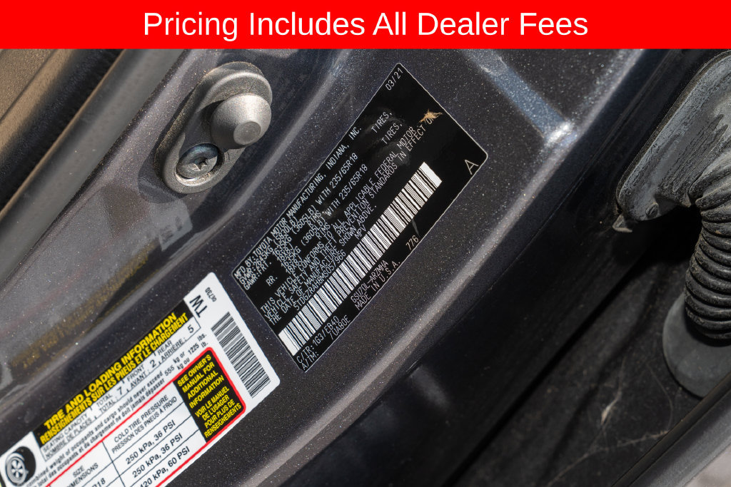 Used 2021 Toyota Highlander XLE FWD image 23