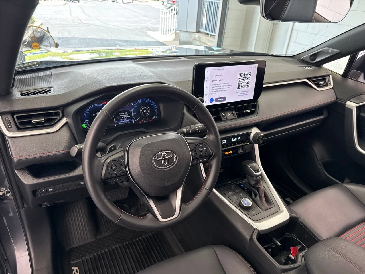 Used 2024 Toyota RAV4 XSE AWD/4WD image 18