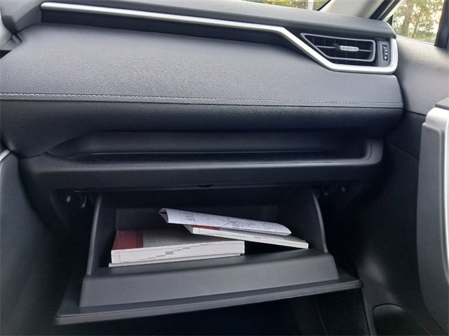 Used 2025 Toyota RAV4 XLE Premium image 30