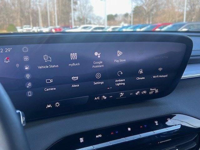 Used 2025 Buick Enclave Preferred image 6