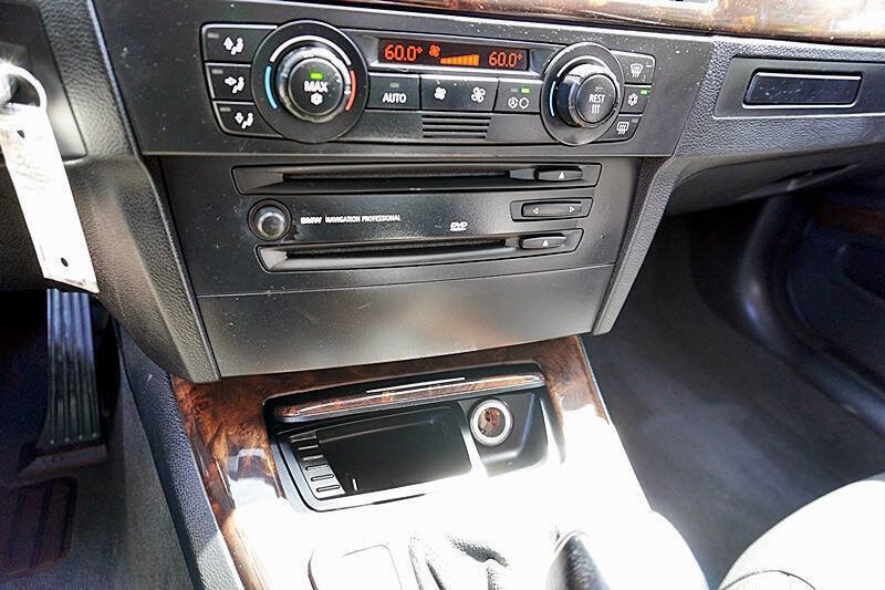 Used 2006 BMW 325i Sedan RWD image 28