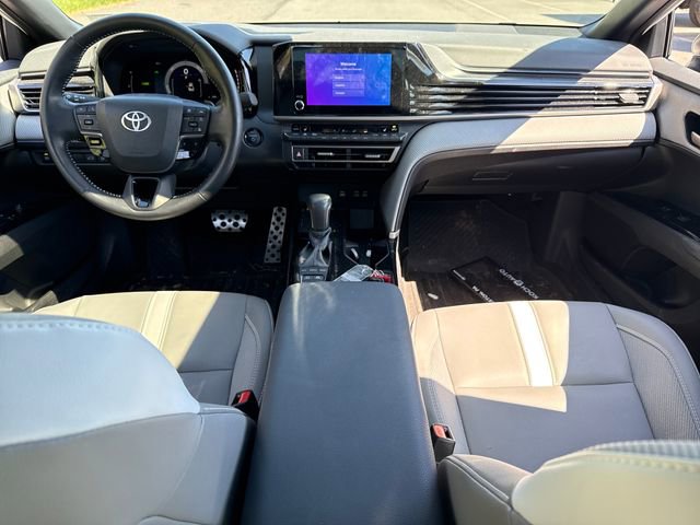 Used 2025 Toyota Camry SE w/ Convenience Package FWD image 18