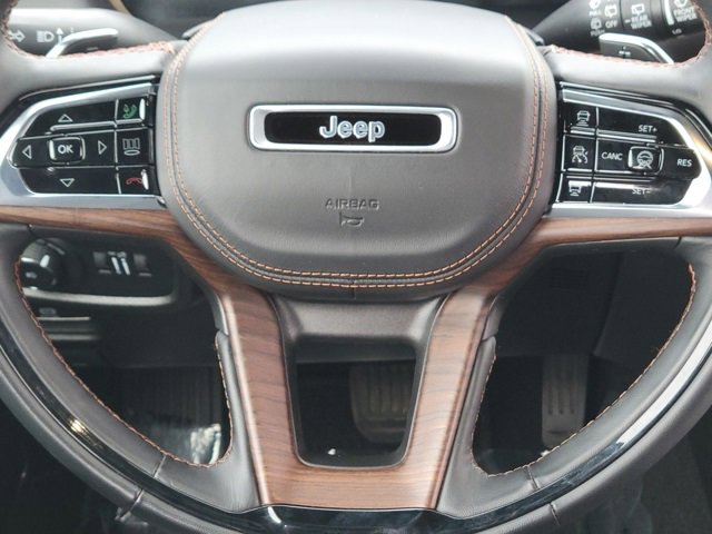 Used 2024 Jeep Grand Cherokee Summit w/ High Altitude Package image 10