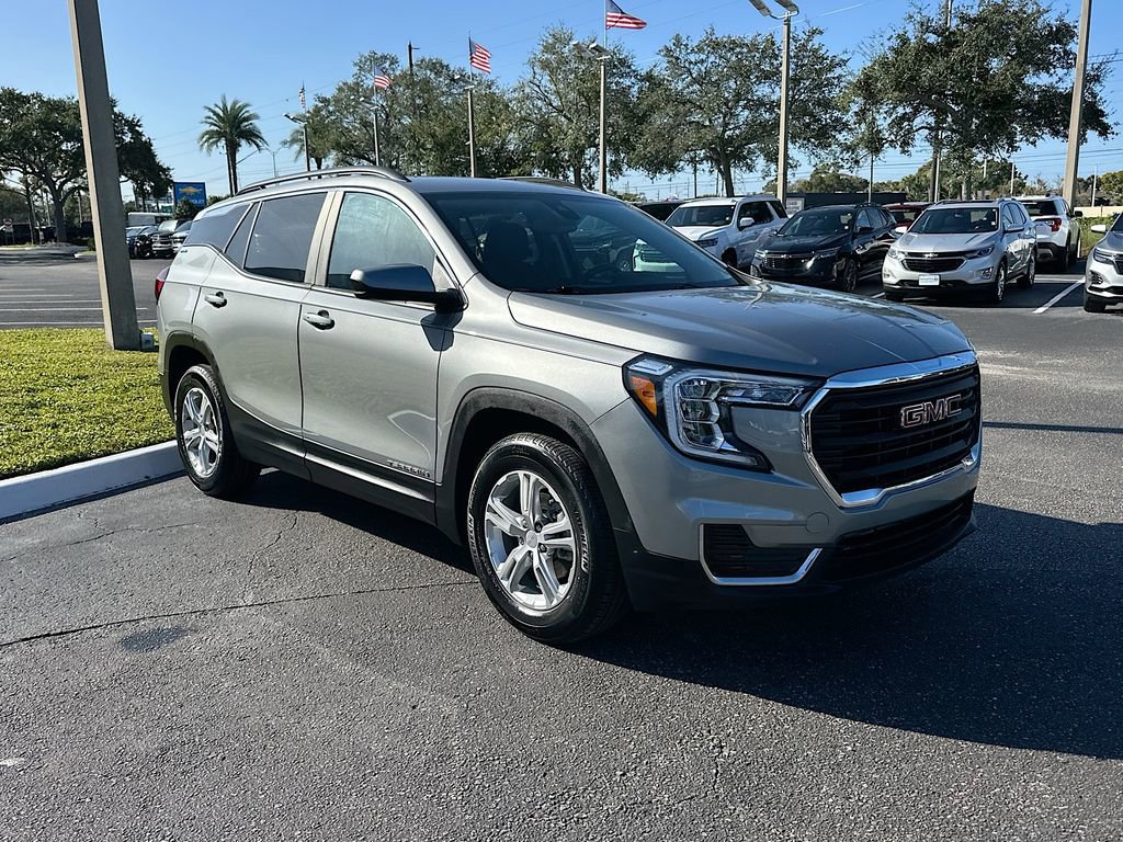 Certified 2023 GMC Terrain SLE w/ Driver Convenience Package image 4