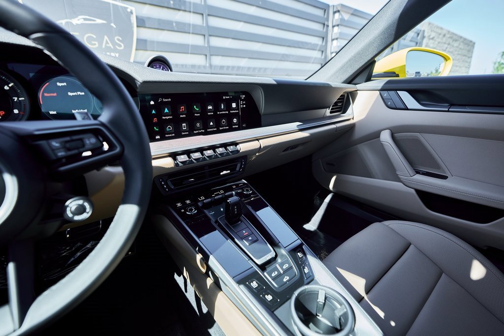 Used 2022 Porsche 911 Carrera 4S image 57