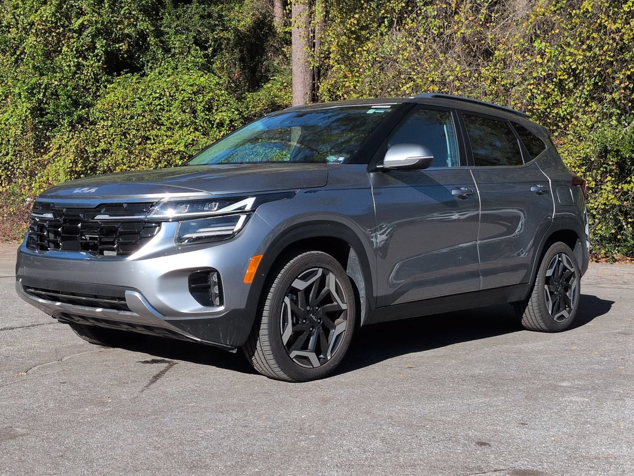 Used 2024 Kia Seltos SX AWD/4WD image 2