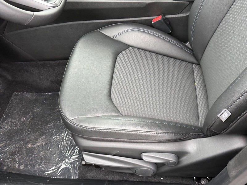 New 2026 Jeep Compass Latitude image 10