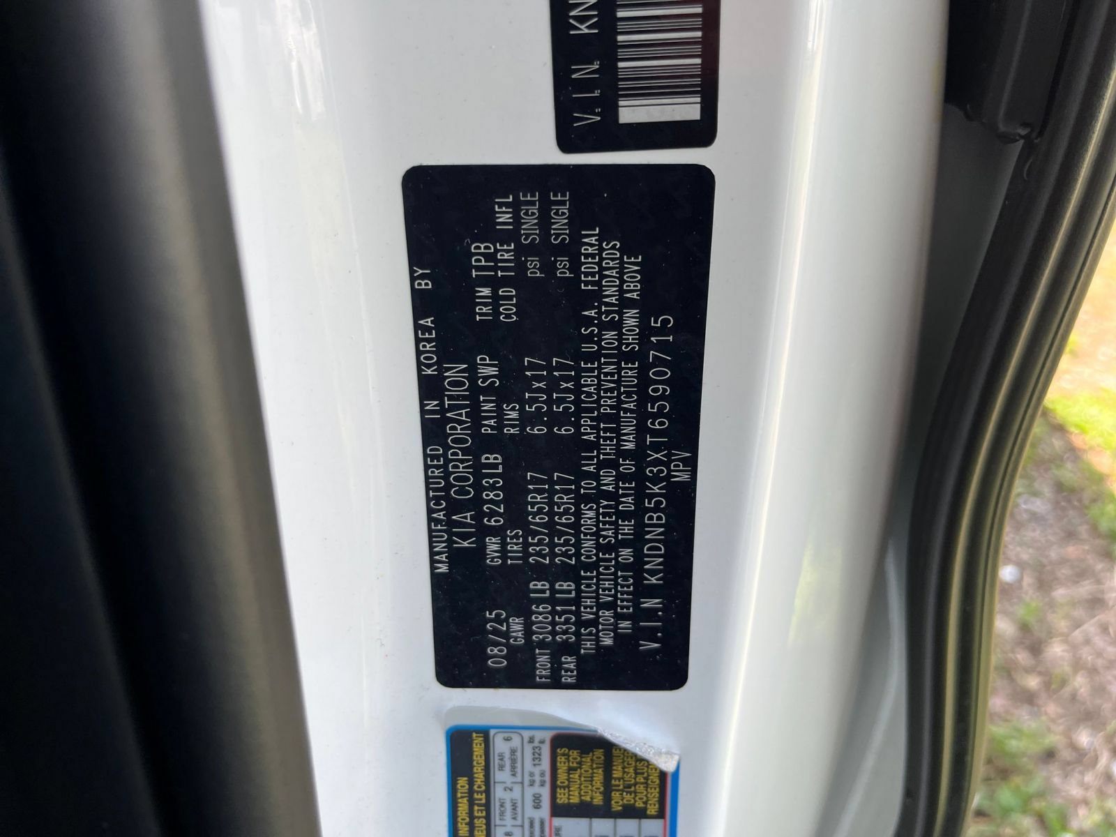 Used 2026 Kia Carnival FWD image 30