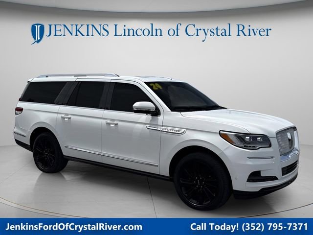 Certified 2024 Lincoln Navigator L Reserve AWD/4WD image 1
