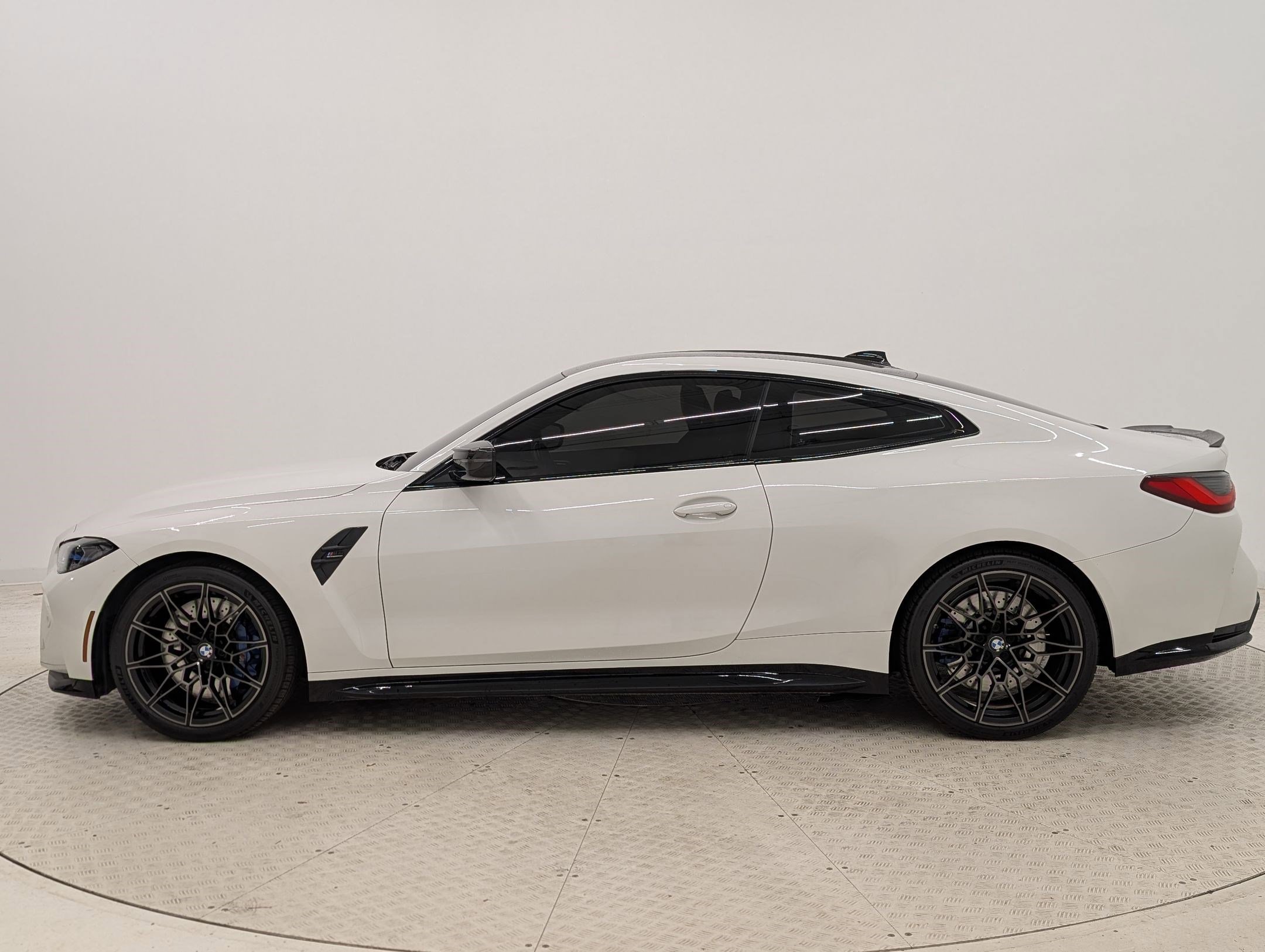 Used 2021 BMW M4 Competition w/ M Carbon Exterior Package image 2