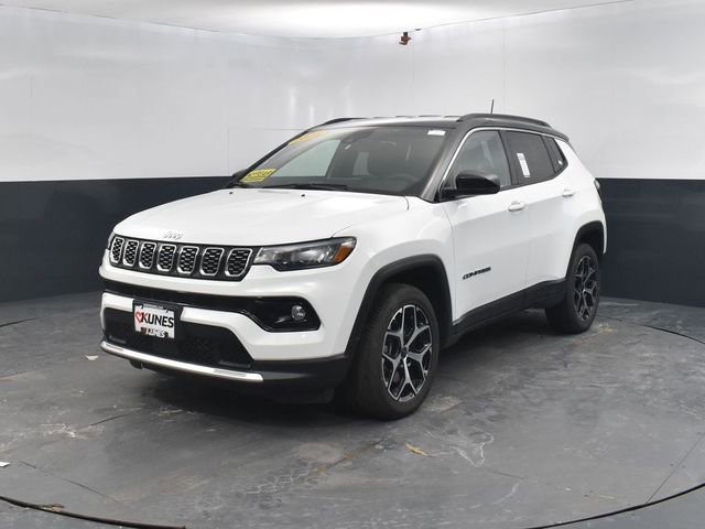 Used 2025 Jeep Compass Limited image 4