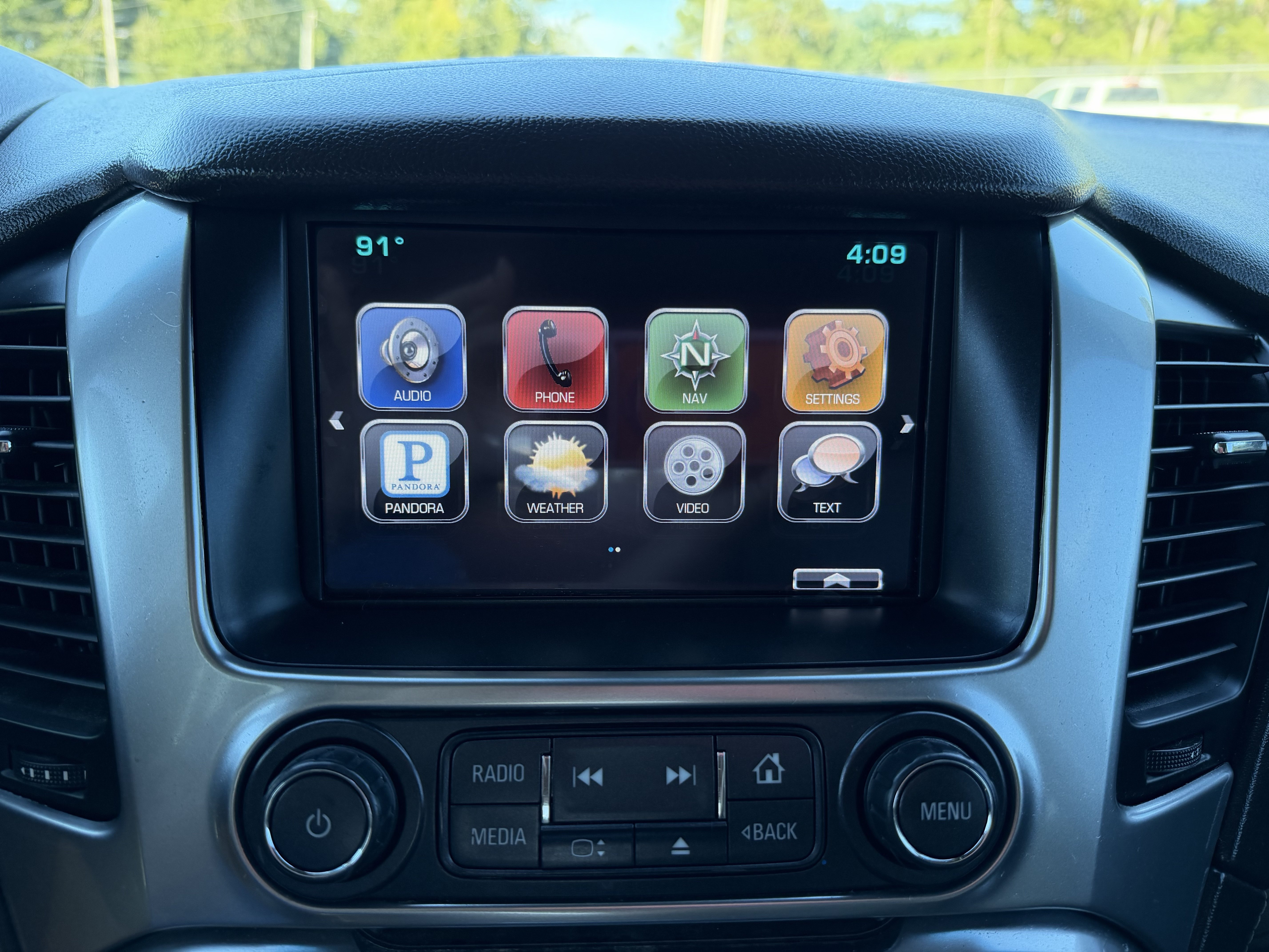 Used 2015 Chevrolet Tahoe LTZ RWD image 24