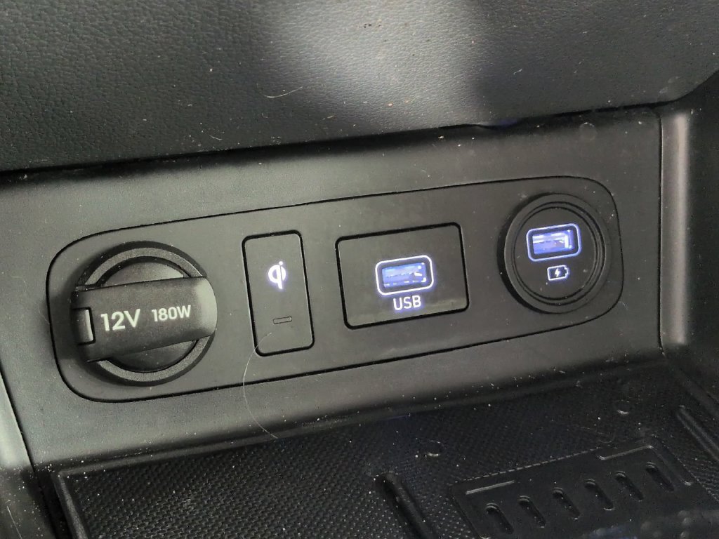 Used 2023 Hyundai Sonata Limited w/ Preferred Accessory Package FWD image 34