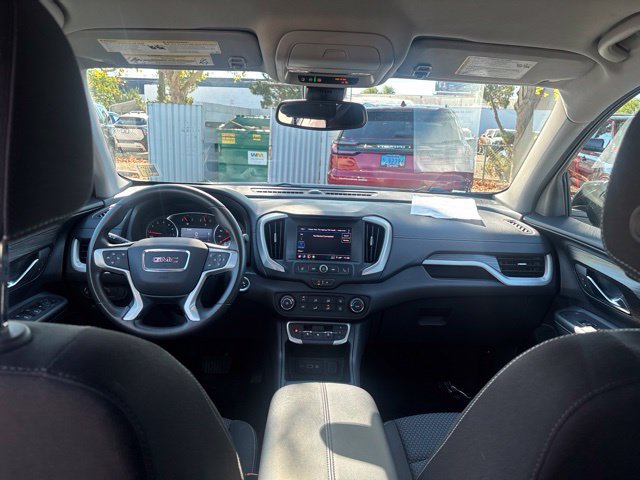 Used 2024 GMC Terrain SLE AWD/4WD image 32