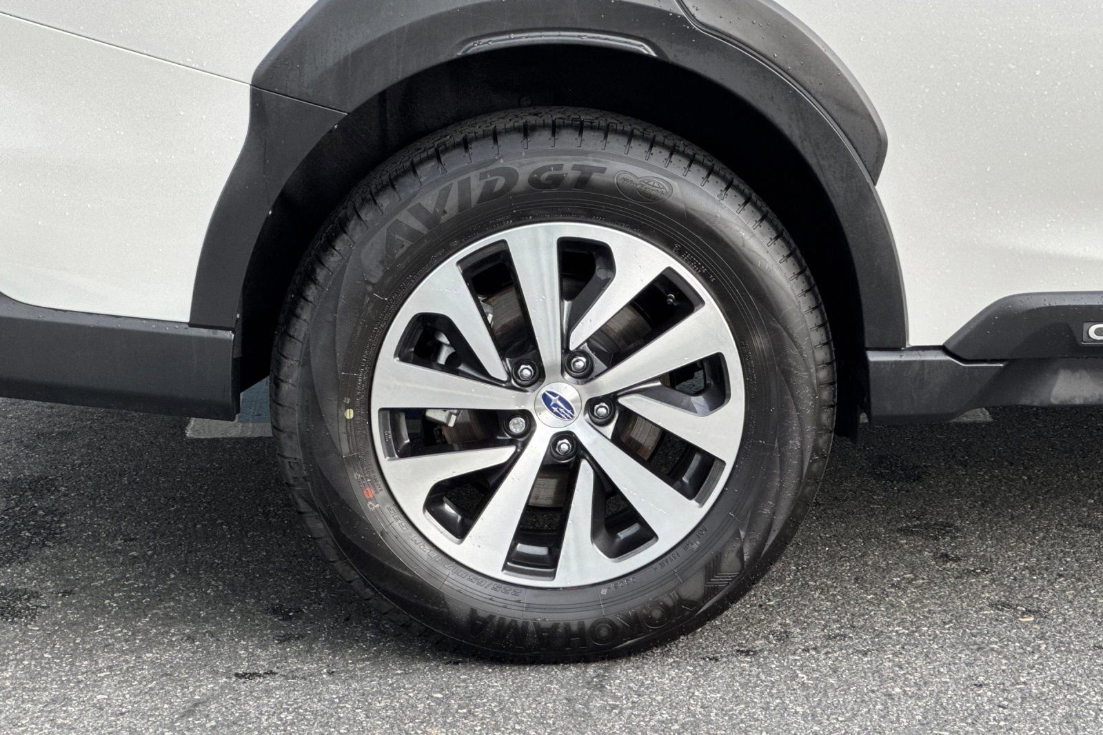 Used 2025 Subaru Outback Premium image 30