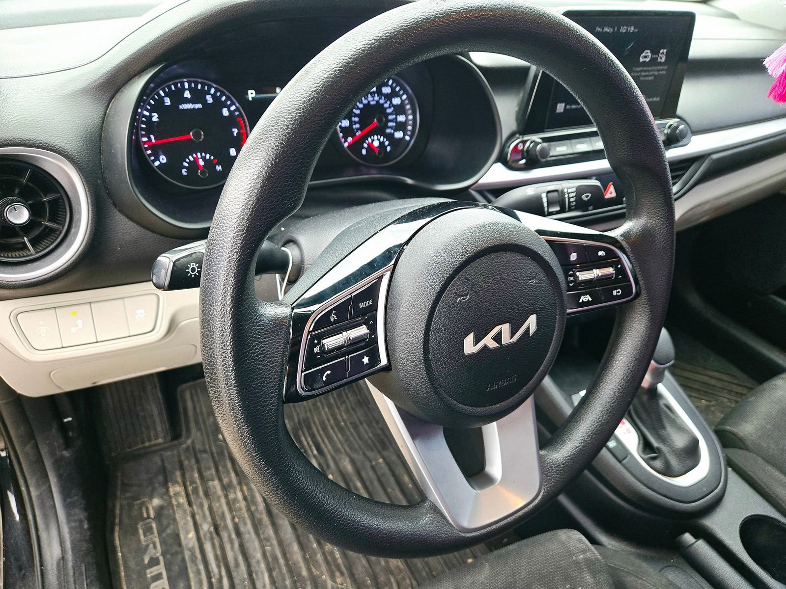 Used 2022 Kia Forte LXS w/ LXS Technology Package FWD image 8