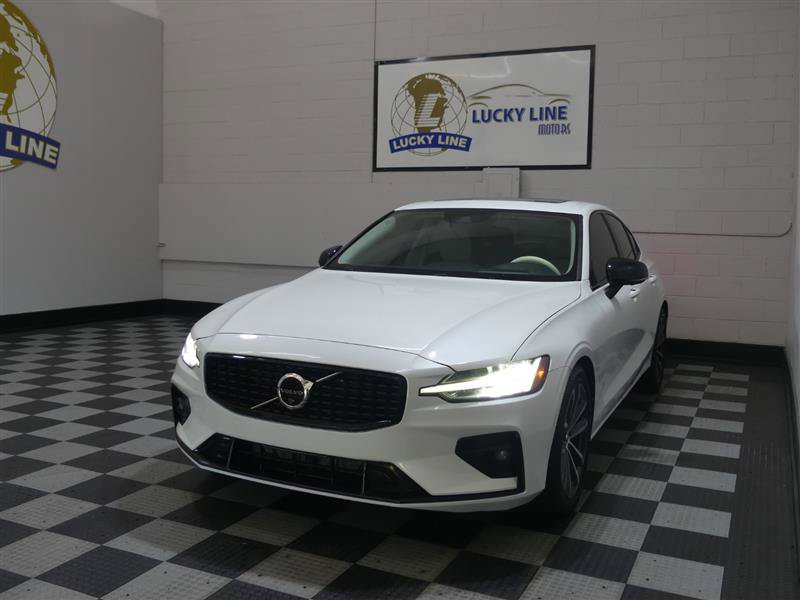 Used 2022 Volvo S60 B5 Inscription FWD image 4