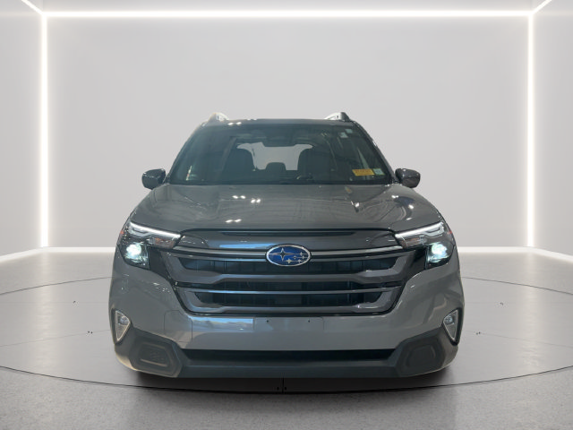 Used 2025 Subaru Forester Premium AWD/4WD image 9
