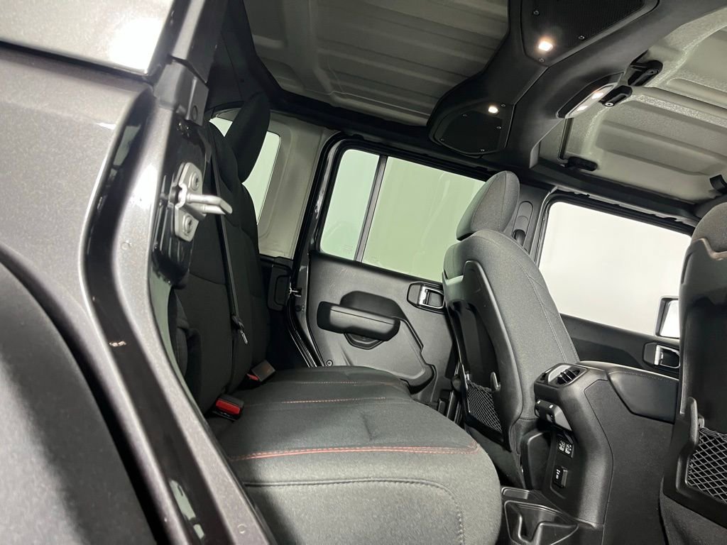 Used 2025 Jeep Wrangler Unlimited Rubicon image 28