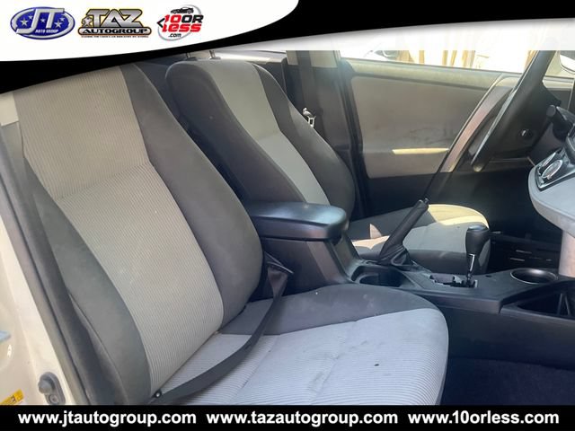 Used 2015 Toyota RAV4 LE FWD image 5