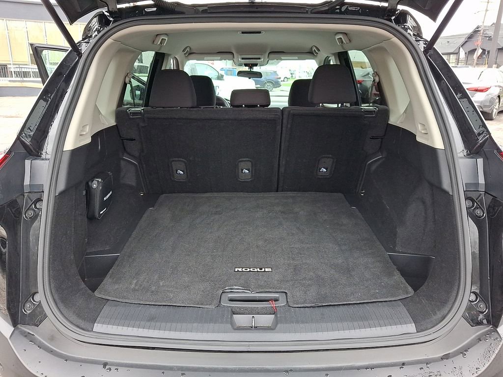 Used 2023 Nissan Rogue S AWD/4WD image 28
