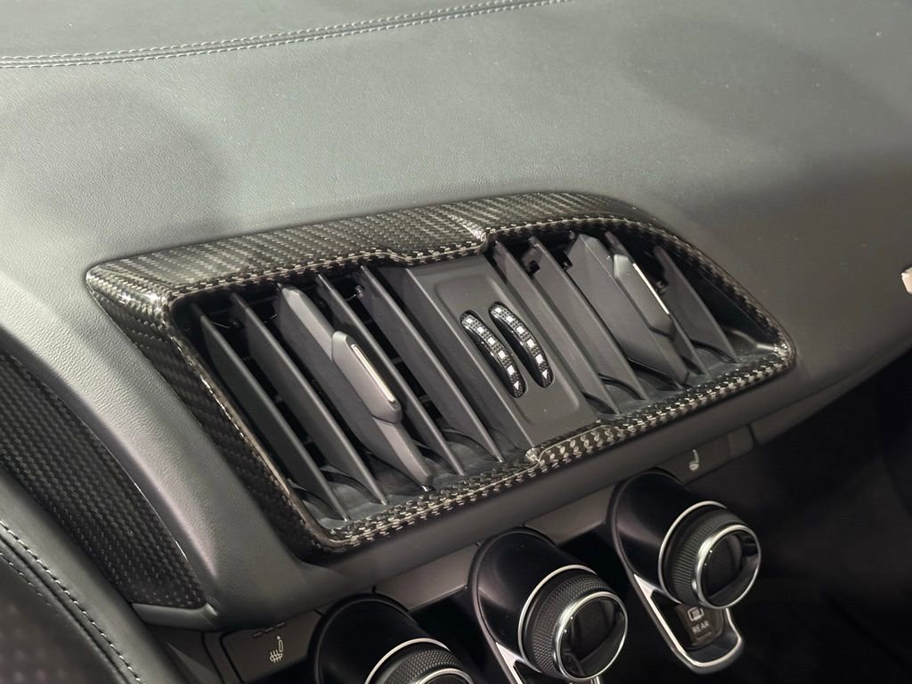 Used 2018 Audi R8 V10 plus image 17