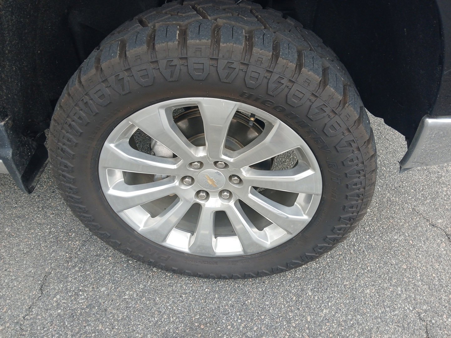 Used 2022 Chevrolet Silverado 1500 LTZ w/ LTZ Premium Package image 4