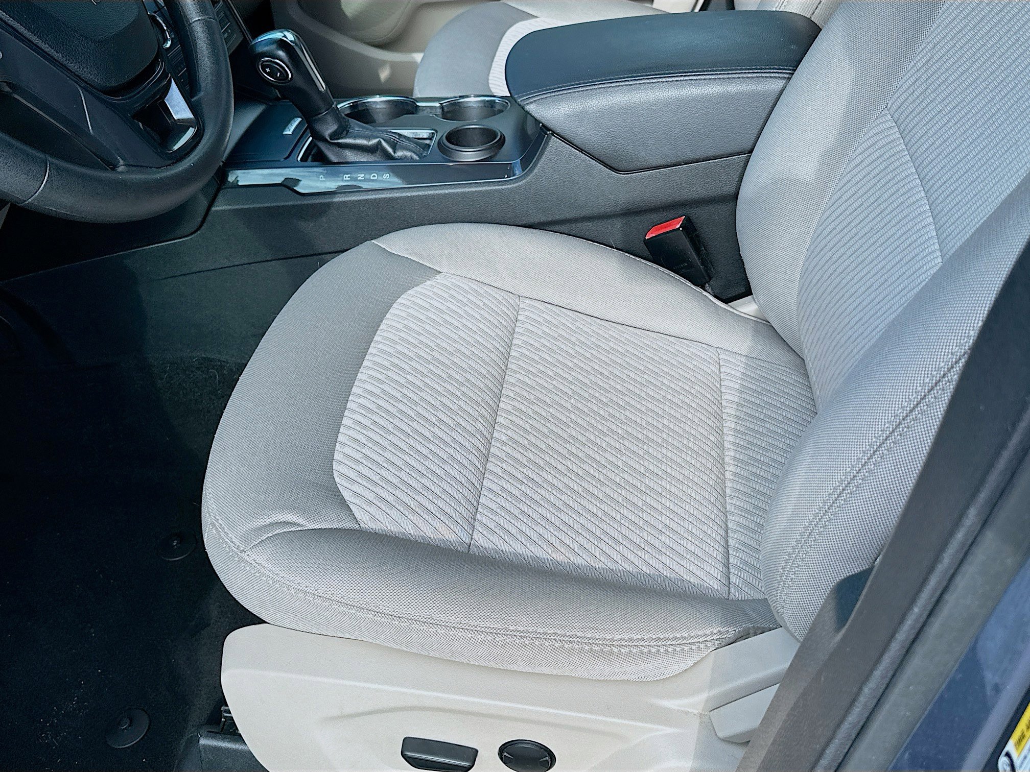 Used 2019 Ford Explorer FWD image 17