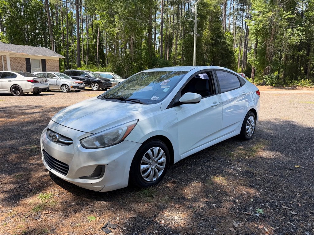 Used 2017 Hyundai Accent SE FWD image 3