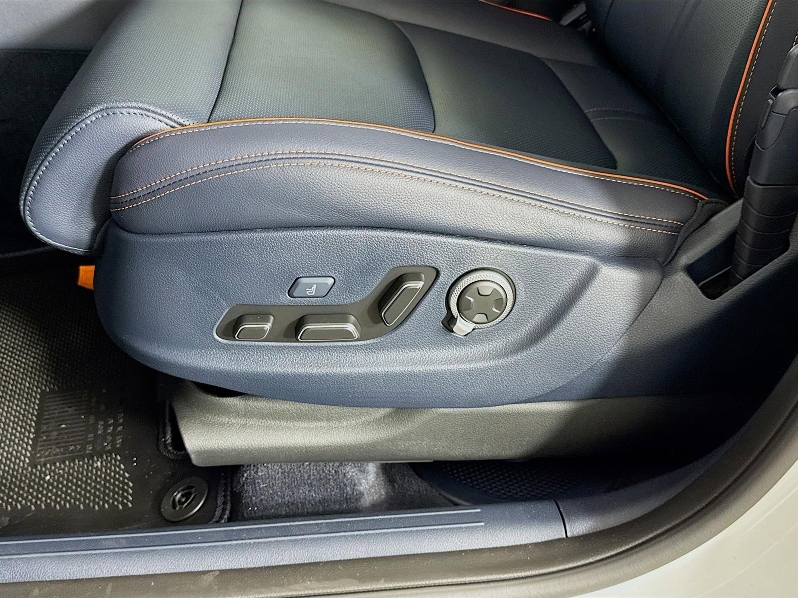 New 2026 Genesis GV70 2.5T Sport Prestige image 22