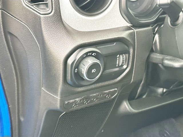 Used 2025 Jeep Wrangler Sport image 10