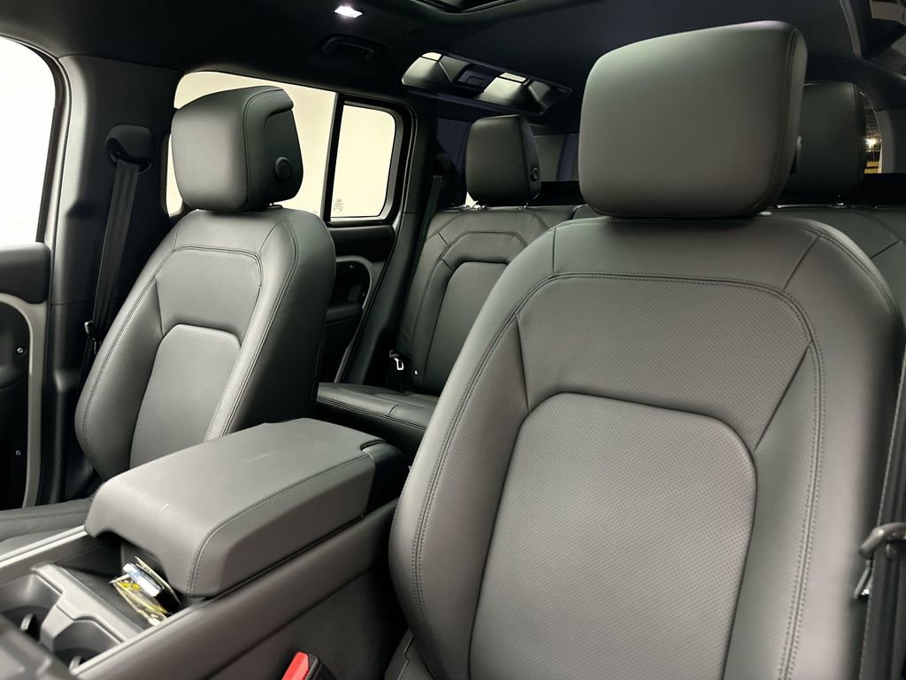 New 2026 Land Rover Defender 110 S AWD/4WD image 19