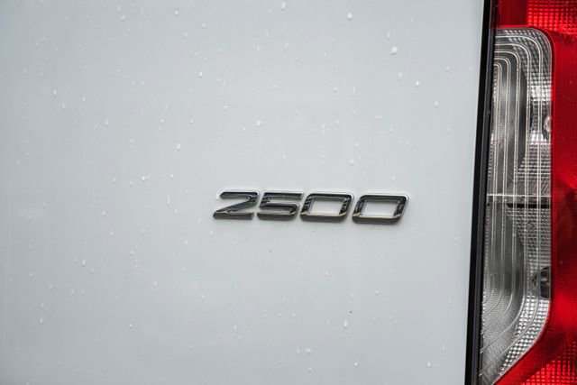 Used 2024 Mercedes-Benz Sprinter 2500 image 8