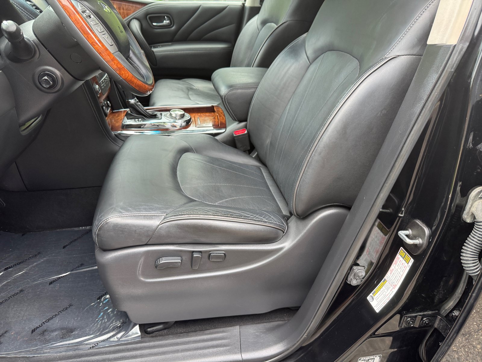 Used 2016 INFINITI QX80 4WD w/ Deluxe Technology Package image 9