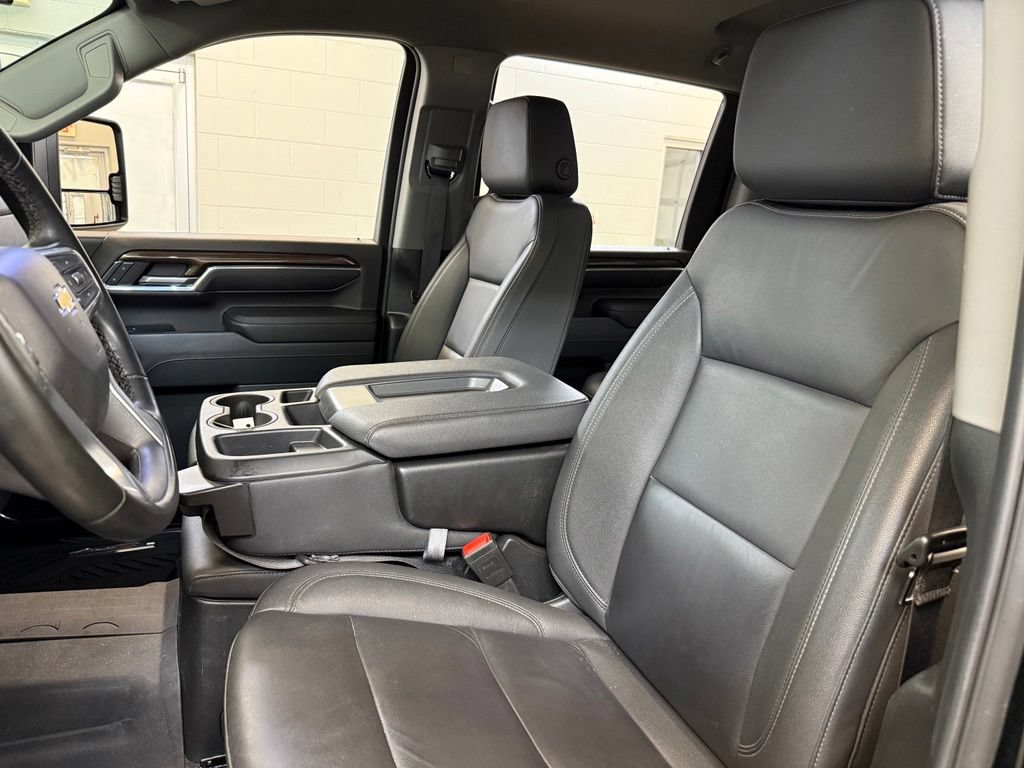 Used 2024 Chevrolet Silverado 2500 LT AWD/4WD image 10