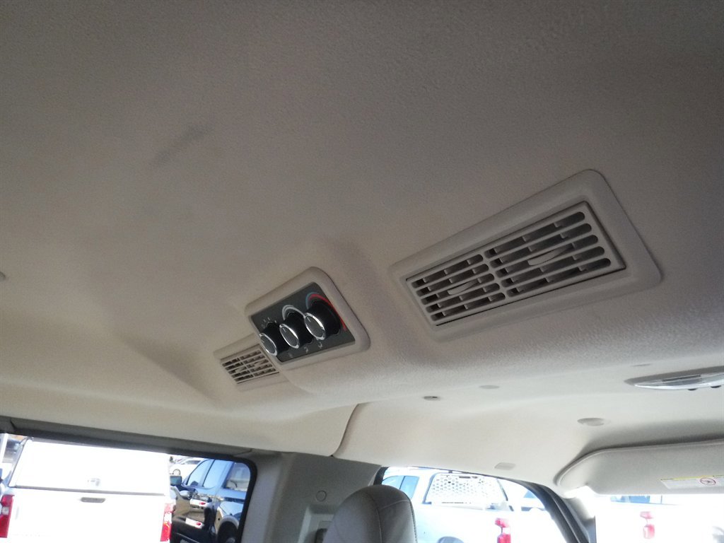 Used 2020 Chevrolet Express 3500 LS image 7