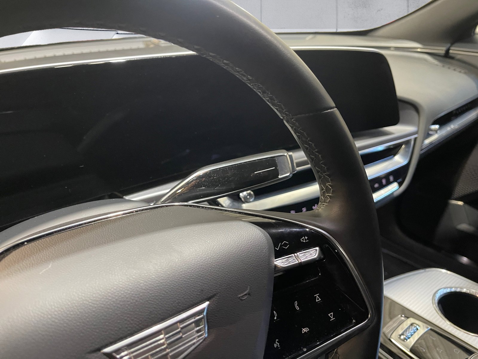 Used 2024 Cadillac Lyriq Tech w/ LPO, Floor Liner Package image 12