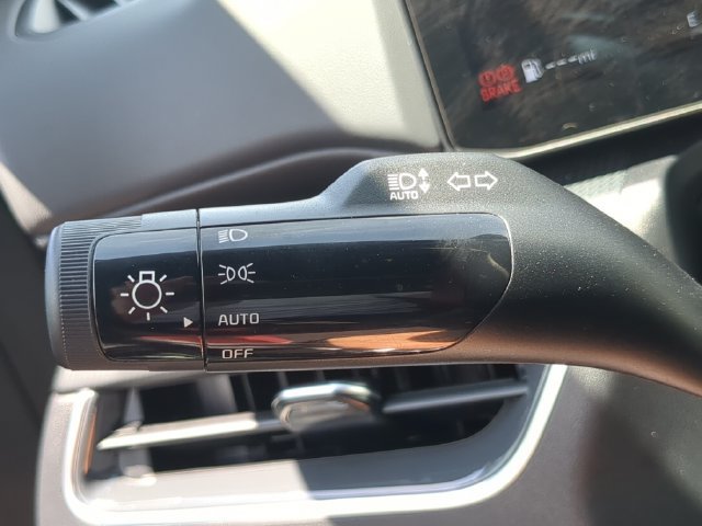 Used 2025 Kia K4 GT-Line w/ GT-Line Premium Package FWD image 30