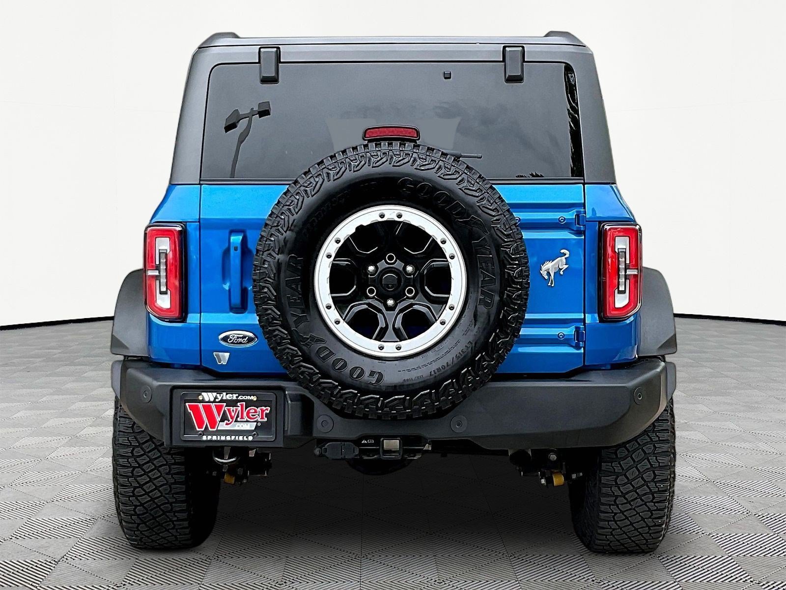 Used 2023 Ford Bronco Outer Banks w/ Sasquatch Package AWD/4WD image 5