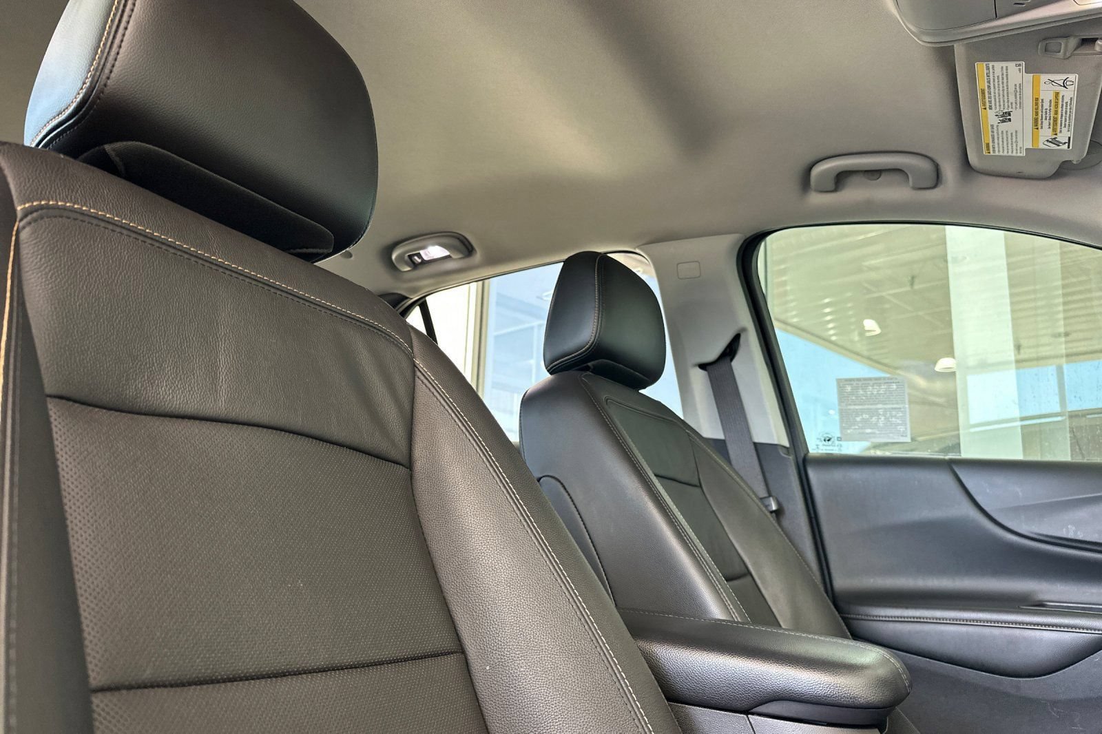 Used 2020 Chevrolet Equinox Premier w/ Premier Redline Edition FWD image 17