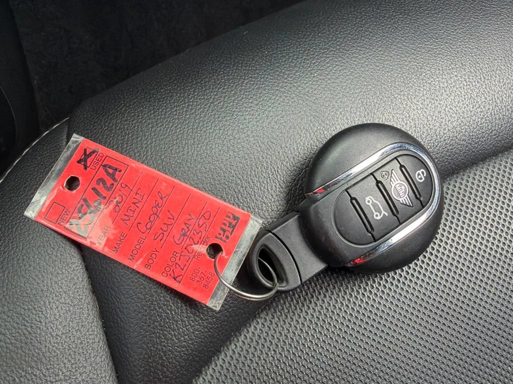 Used 2019 MINI Cooper 4-Door Hardtop FWD image 36