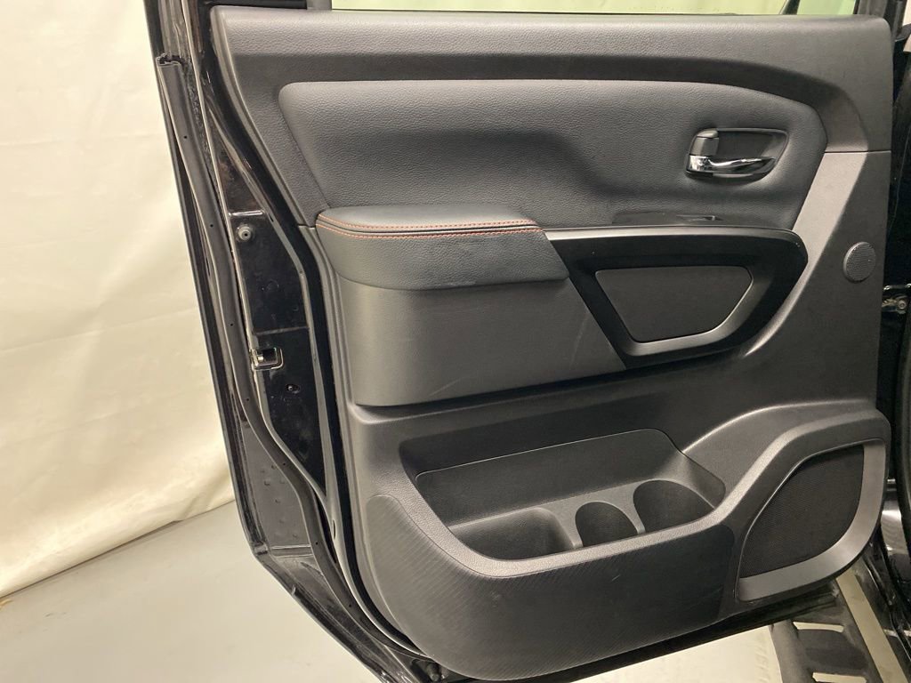 Used 2024 Nissan Titan PRO-4X w/ Pro-4x Convenience Package image 12