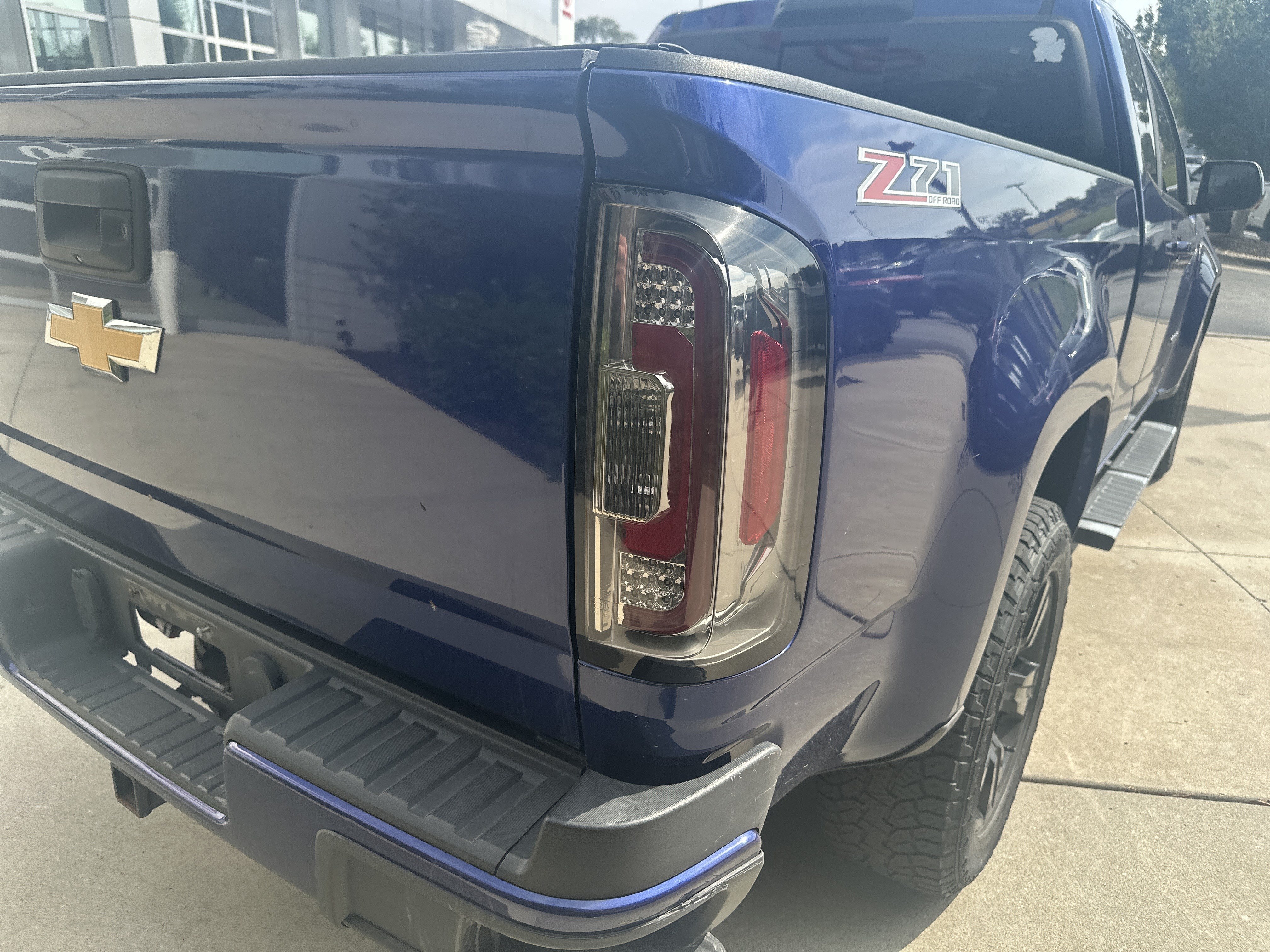 Used 2016 Chevrolet Colorado Z71 AWD/4WD image 12