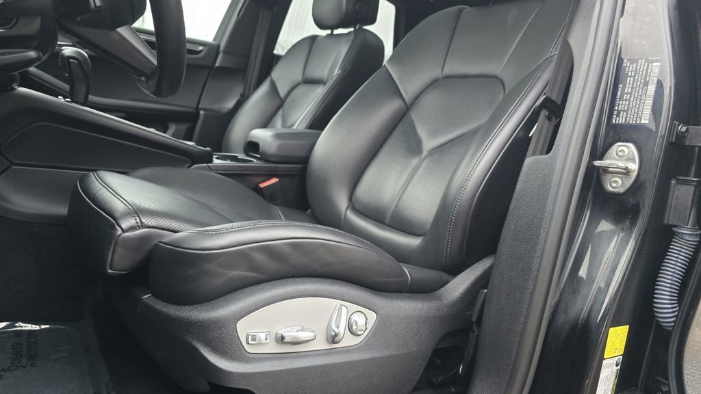 Used 2022 Porsche Macan image 25