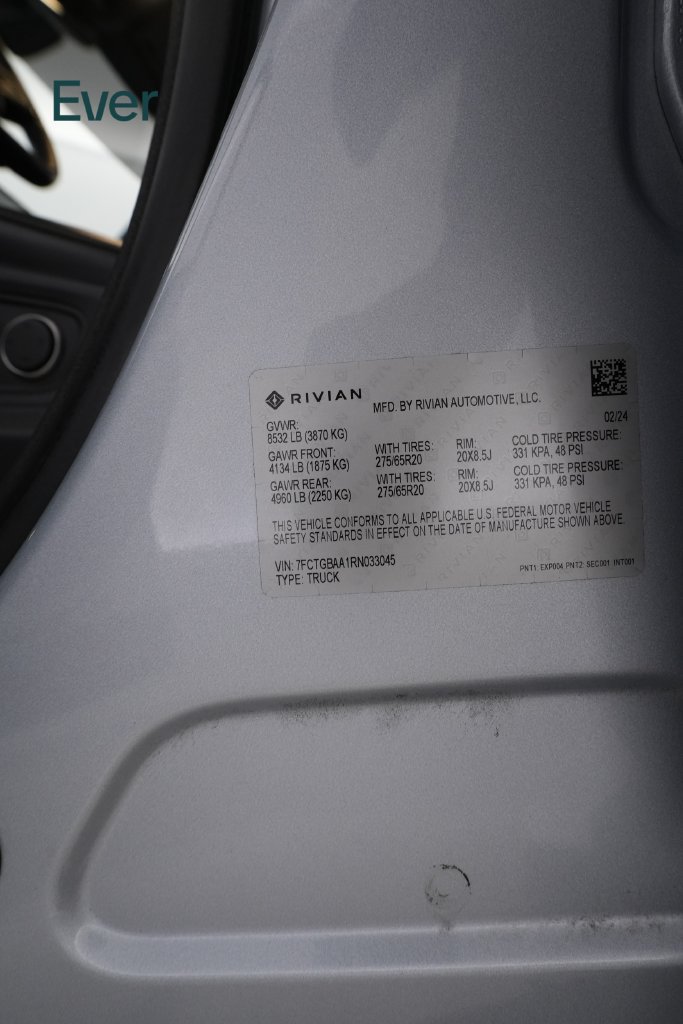 Used 2024 Rivian R1T Adventure Dual AWD/4WD image 30