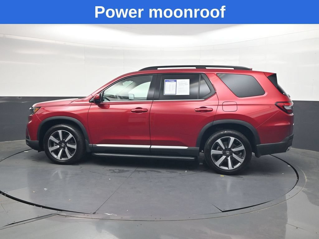 Used 2024 Honda Pilot Touring image 7