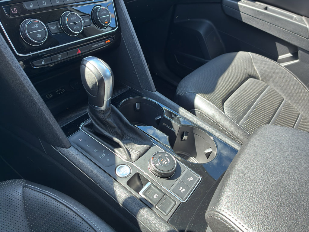 Used 2018 Volkswagen Atlas SEL Premium image 16