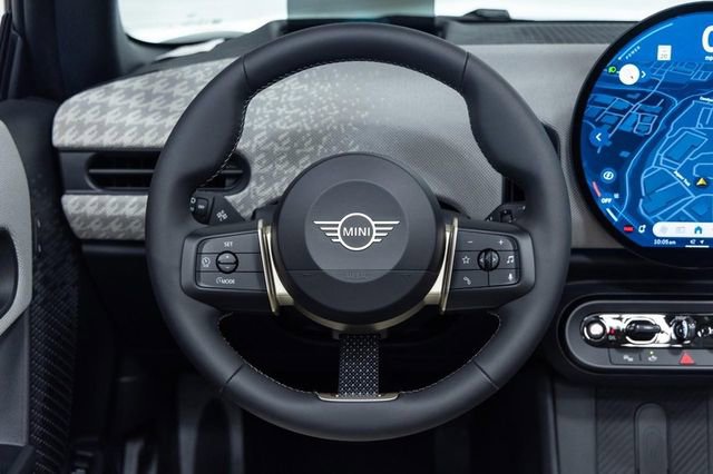 Used 2025 MINI Cooper S FWD image 14