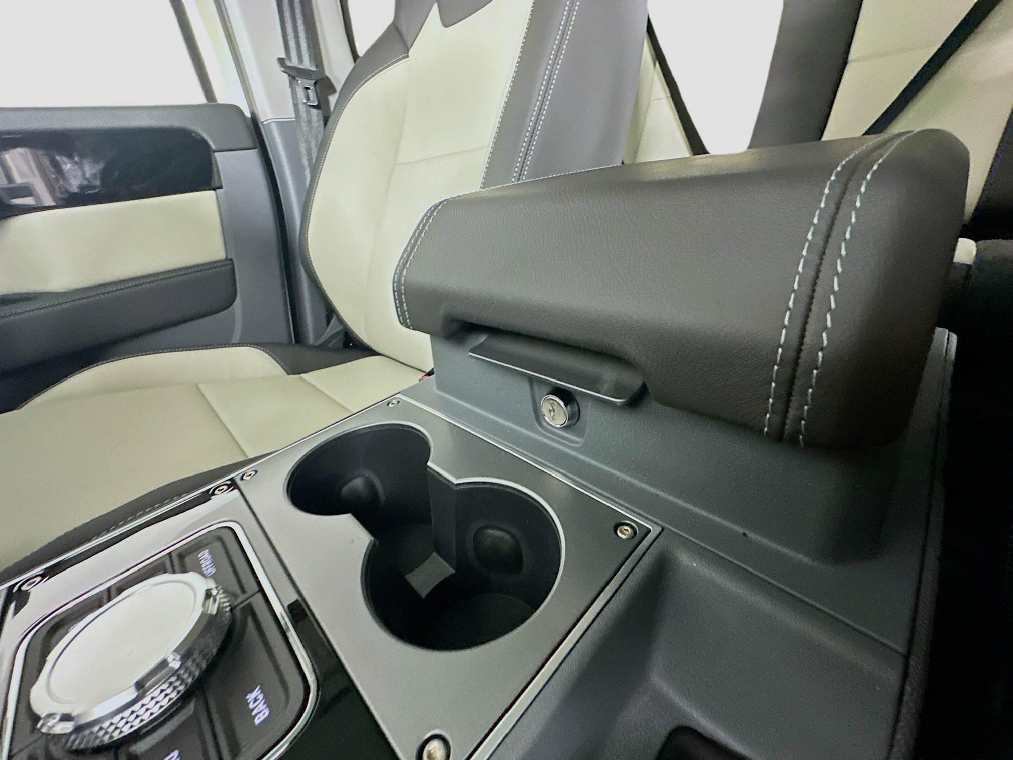 New 2025 INEOS Grenadier Fieldmaster Edition image 28