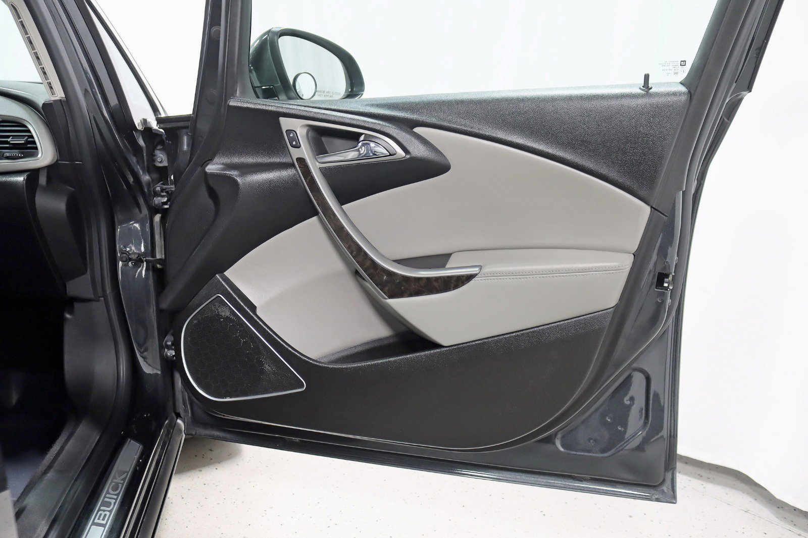 Used 2016 Buick Verano image 28